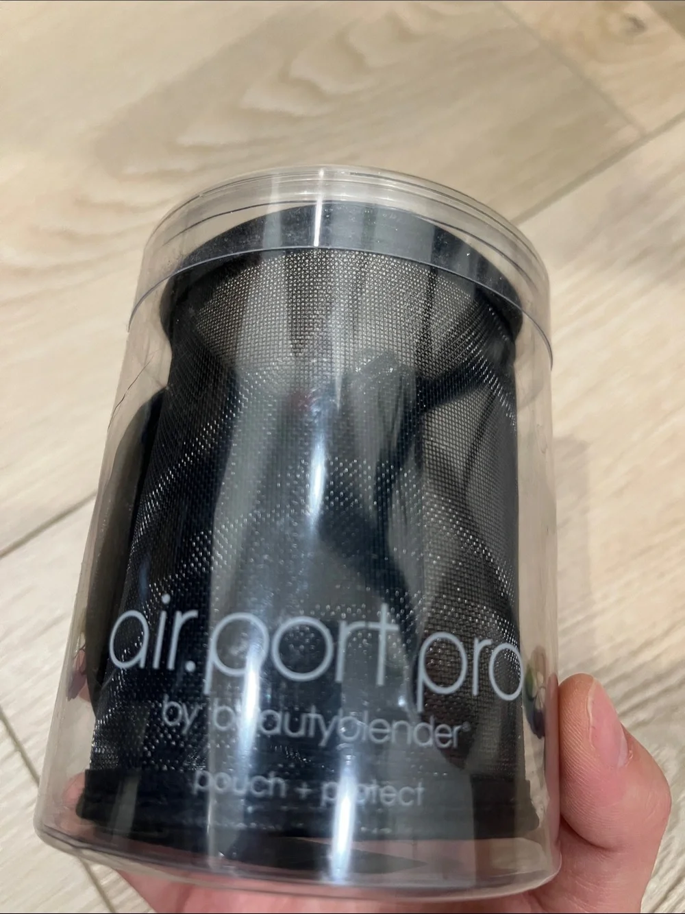 beautyblender Air Port Pro Black Mesh Travel Pouch